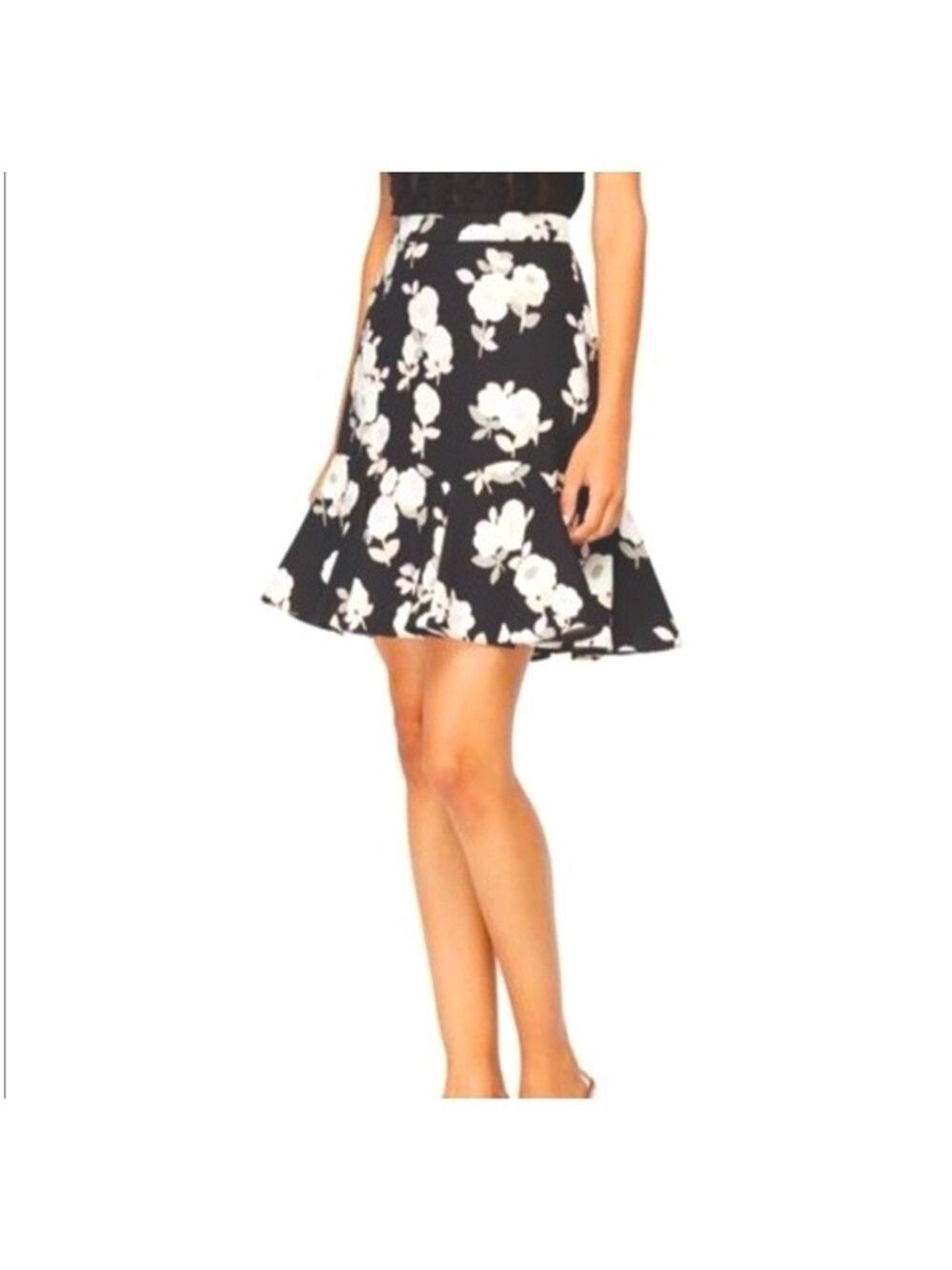 KATE SPADE Posy Floral Flounce Skirt
Size 6